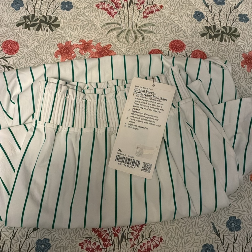 NWT Lululemon Ruffle Waist Midi Skirt - Picture 2 of 4